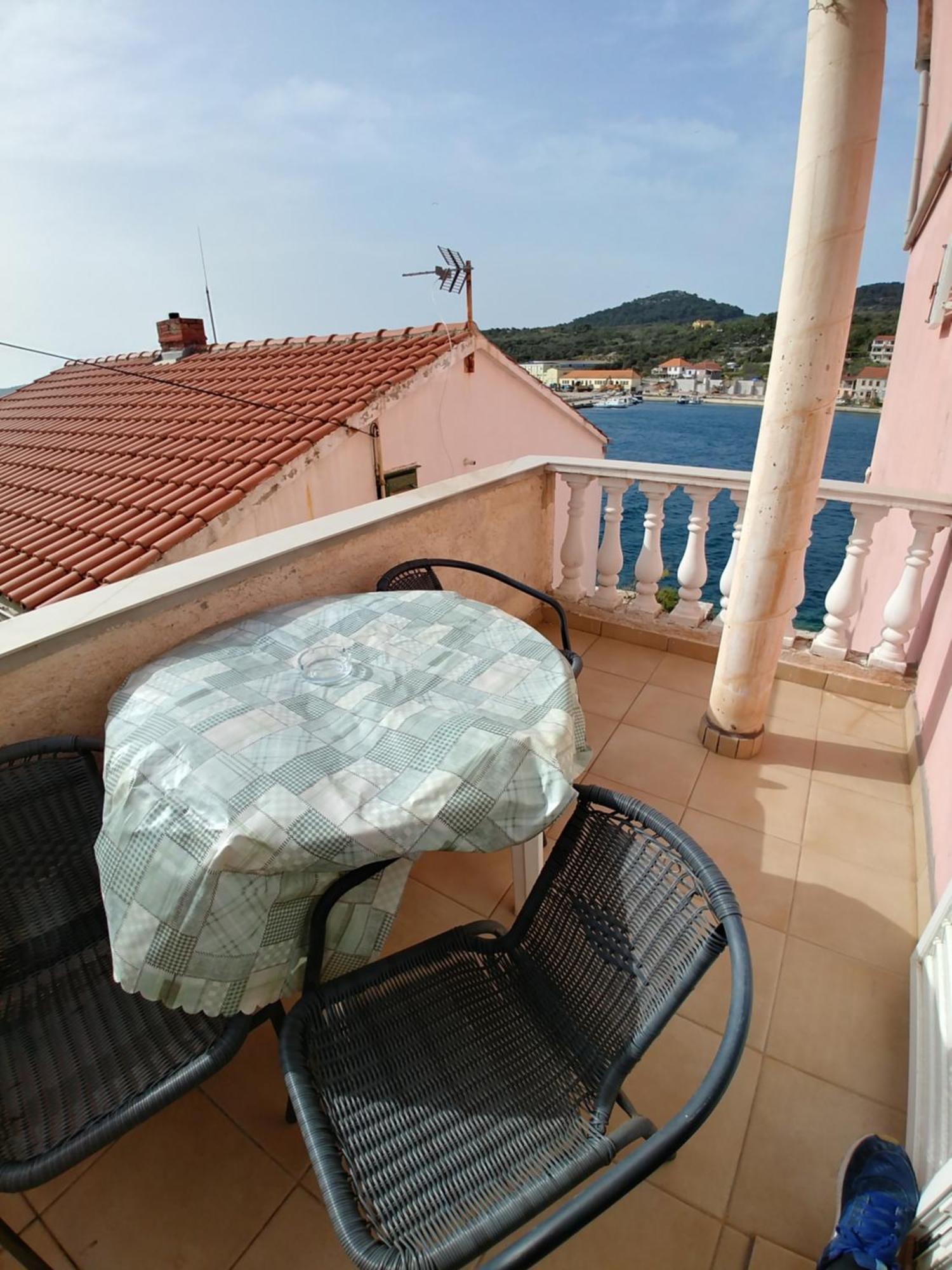 Apartmani Sali Seaview Bagian luar foto