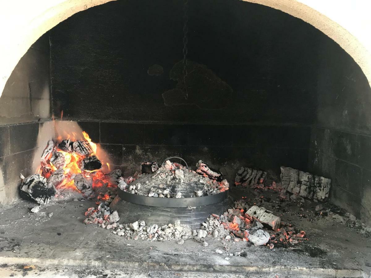 Apartmani Sali Seaview Bagian luar foto