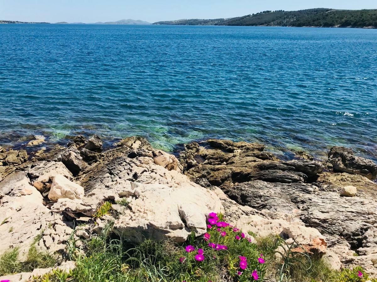 Apartmani Sali Seaview Bagian luar foto