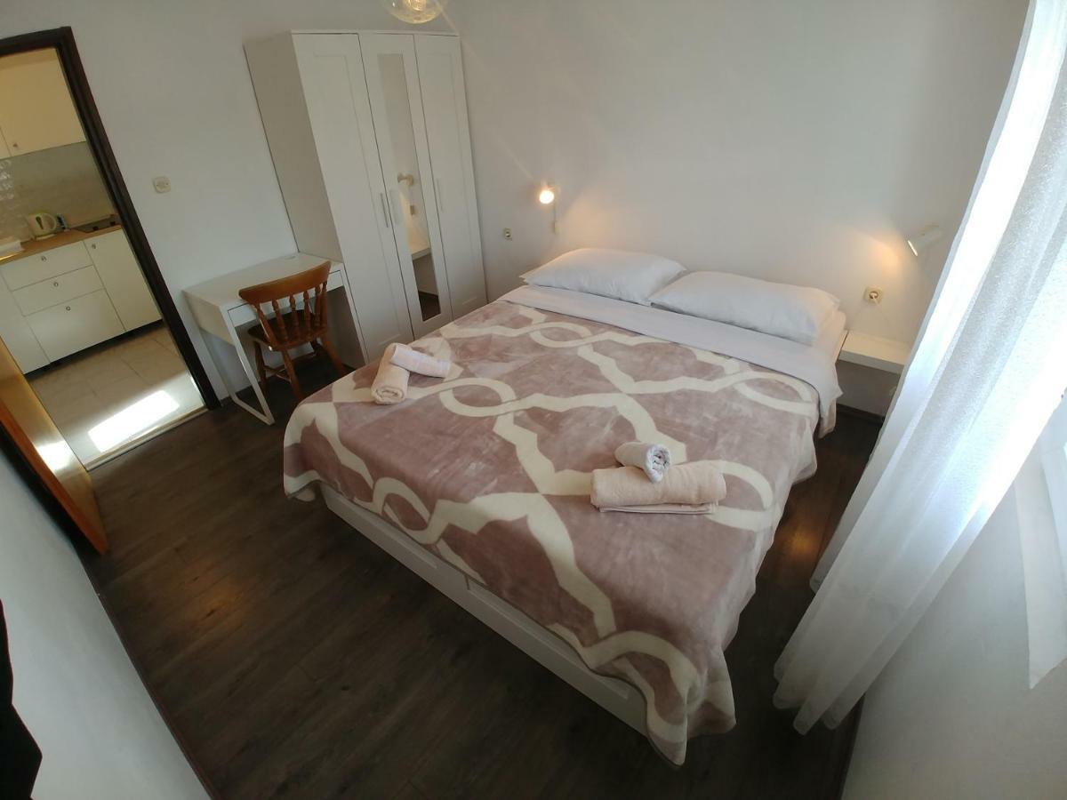 Apartmani Sali Seaview Bagian luar foto